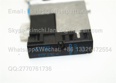173452 Силиндровый клапан R702 0,65W 21VDC IP00/65 Оффсетная печатная машина Запчасти Соленоидный клапан поставщик